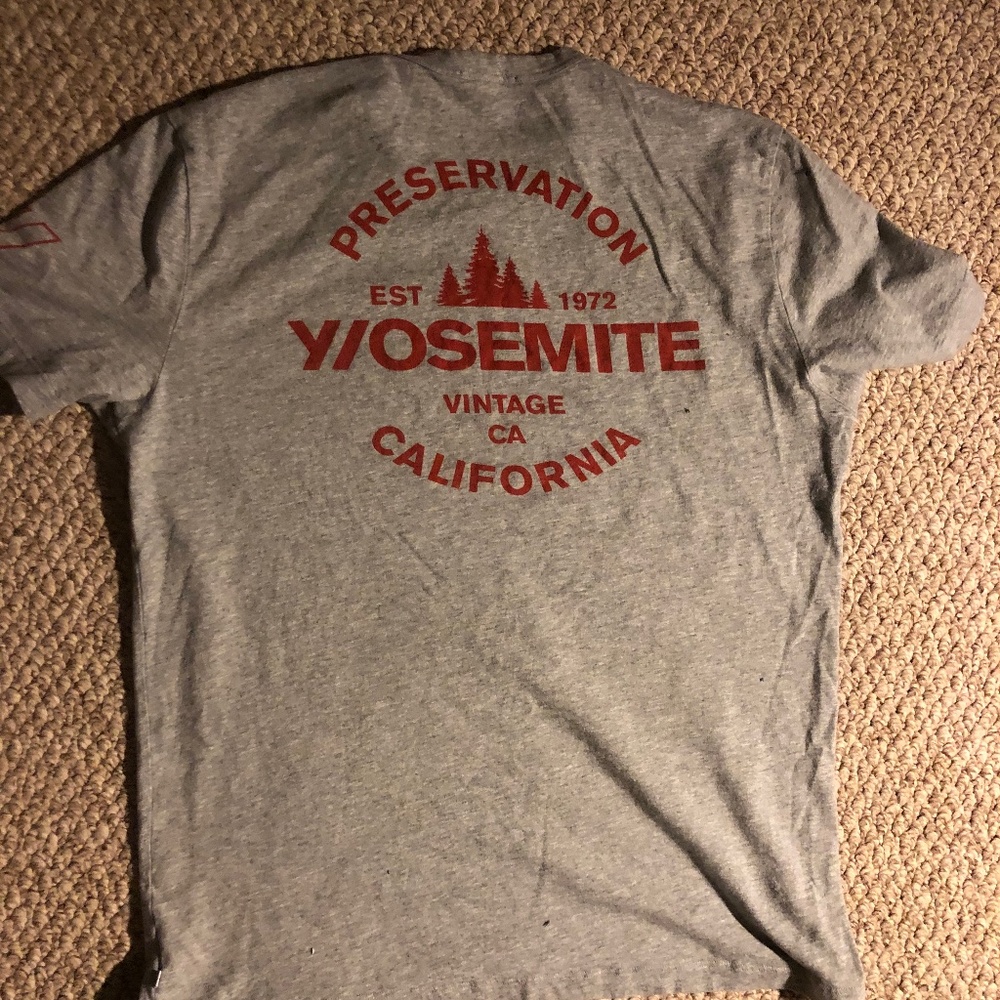 James Perse Yosemite T shirt size 2